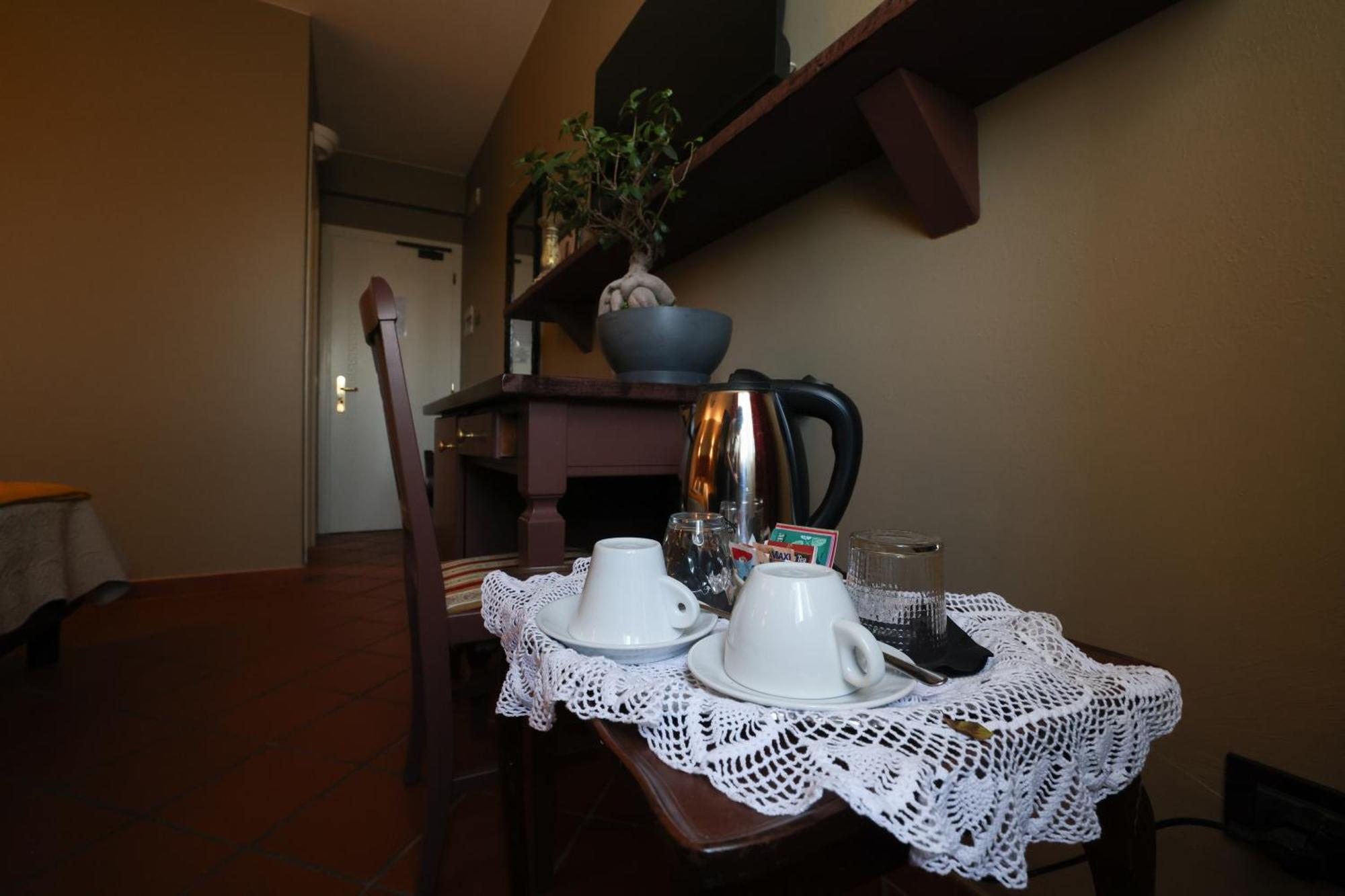 Hotel Florence มาแนร์บา เดล การ์ดา ห้อง รูปภาพ