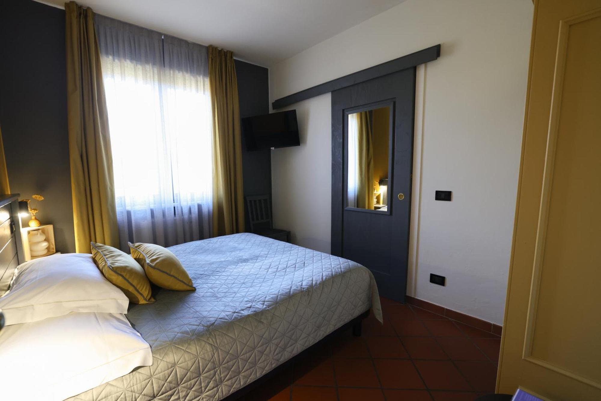 Hotel Florence มาแนร์บา เดล การ์ดา ภายนอก รูปภาพ