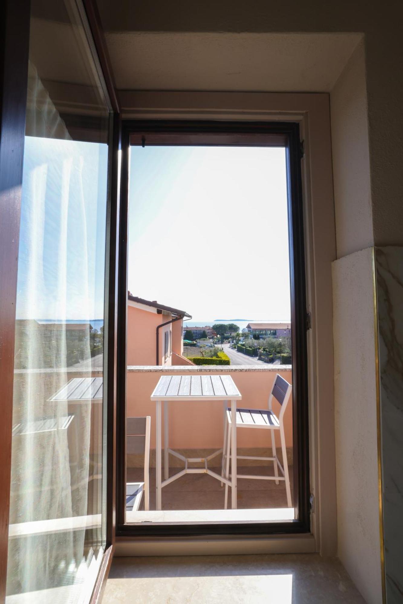 Hotel Florence มาแนร์บา เดล การ์ดา ห้อง รูปภาพ